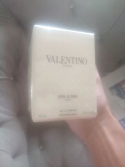 YOU WAN SMELL SEXY!?