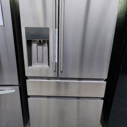 BRAND NEW ELECTROLUX  4 DOOR REFRIGERATOR WITH 1 YEAR WARRANTY/1 AÑO DE GARANTIA POR ESCRITO 