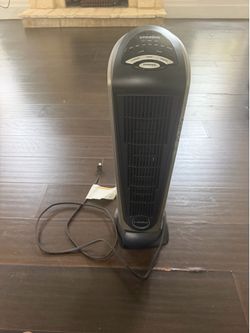 Lasko Ceramic Tower Space Heater - Works Great