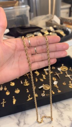 17.3 gram rope chain 10k DM FOR VIDEOS