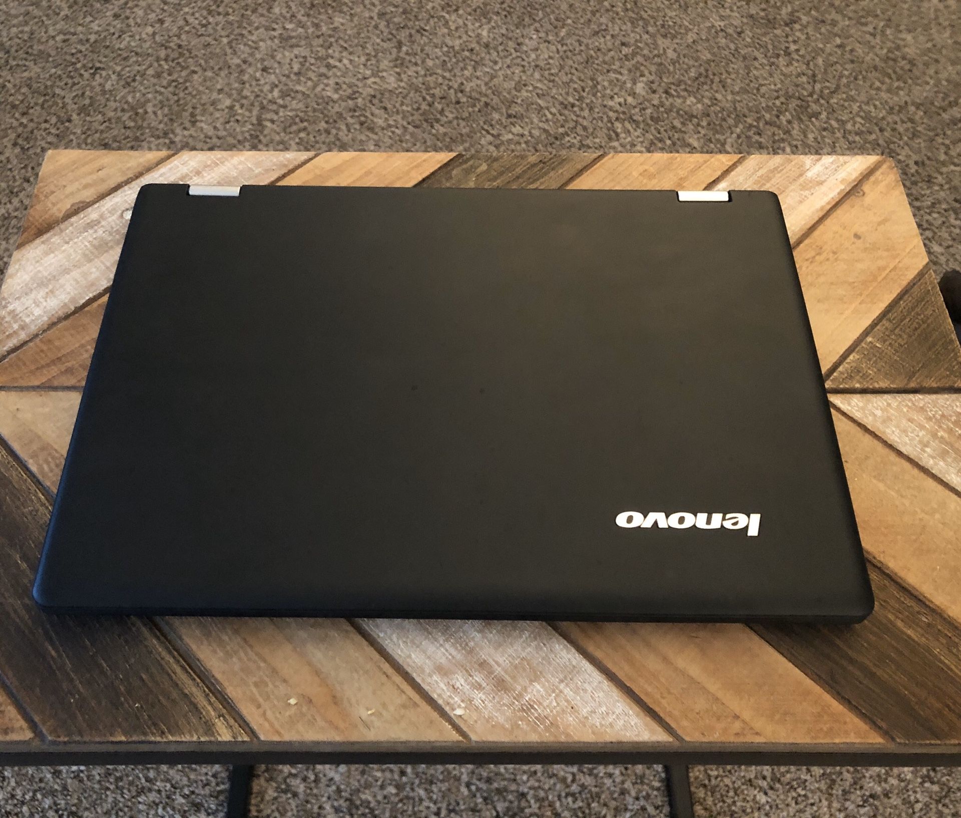 Lenovo Yoga 700-14ISK Laptop