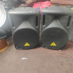 BEHRINGER EUROLIVE B212A 