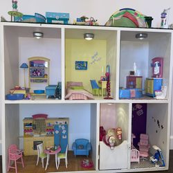 Barbie House Plus a lot Of Extras for Sale in Pasadena, CA - OfferUp