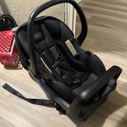 Evenflo infant car seat + Base 