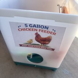 Chicken Feeder 