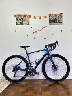 2021 Giant Defy Advanced Pro 1 Di2 | Medium / 54CM | Road Bike