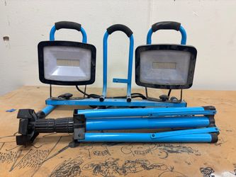 Channel lock light