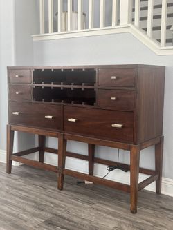 Howard Miller Wine & Bar Hutch