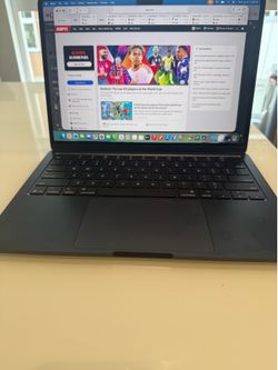 2025 MacBook Air M4 w/ Final Cut & Logic Pro, Motion & Davinci included w/ warranty