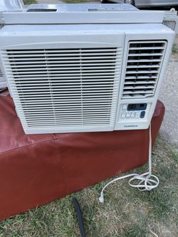 Goldstar Air conditioning 8000 BTU ❤️Location Weschester Close To Yonkers