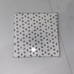 Set Of 6 Beautiful Silver And White Coasters