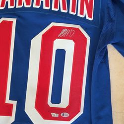 Panarin Signed Jersey 