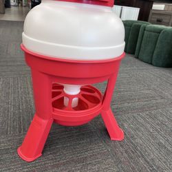 Feeder Plastic Dome, New