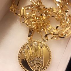 Chain And Pendant Gold Plated