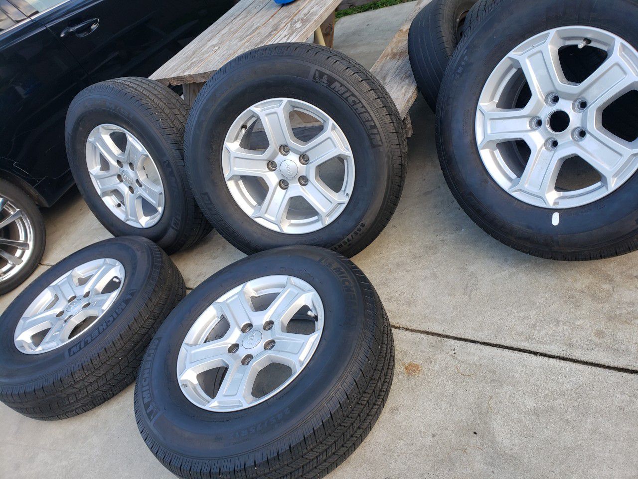 5×JEEP 17"INCH RIM'S WITH 245/75/17 MICHELIN TIRES 90%