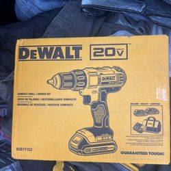 Dewalt Drill 20v New With 2 Batteries & Charger