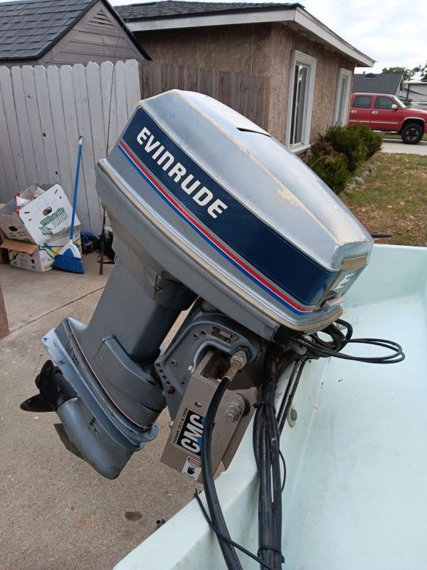 Bass Boat 17.6ft With Trailer 50hp 2stroke Envinrude And Trolling Motor 24vlt Ft Controlled With Fish  Finder  Reg Current And Pink Slip In Hand  