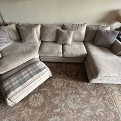 L-Shaped Sectional Couch w/ Ottoman – Excellent Condition