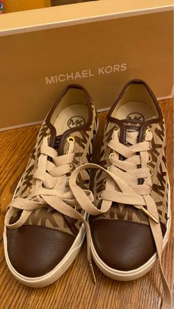 Michael Kors Brown monogram Size 7M