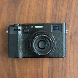 Fujifilm X100v
