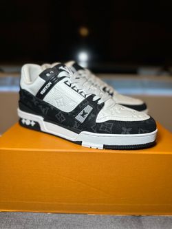 LV Trainer size 10 us men