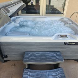 Hot Spring Highlife Collection Jetsetter LX Hot Tub