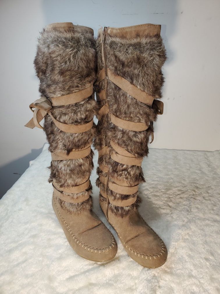 Shoe Dazzle Kristy Faux Fur Boots