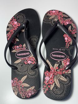 Havaianas Women’s Black Floral Flip Flops Sandals Size 9/10