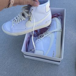 Men’s 8.5 sneakers