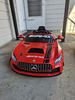 Mercedes Benz Kids Ride-On Car/Read the description
