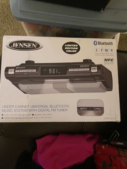 Under Cabinet Radio                      25 Dollars 