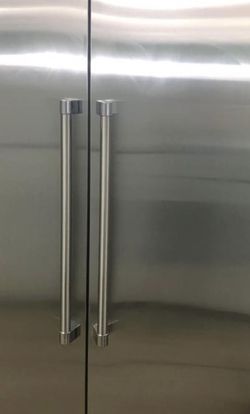 42” Thermador Like New