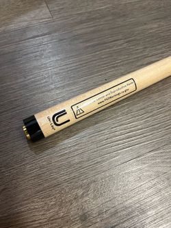 New Lucasi low deflection pool cue SLIM shaft