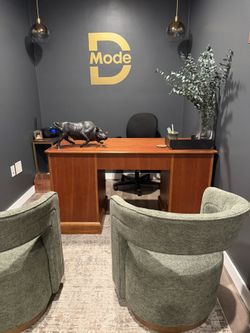 Hooker furniture desk