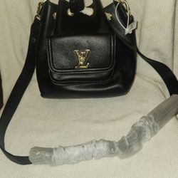 Louis Vuitton Bag $ 1 3 0