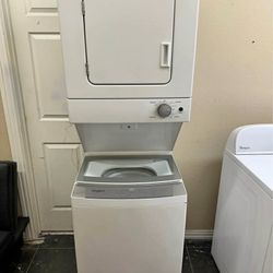 Stackable Whirlpool Washer & dryer