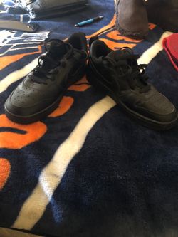Nike shoes size 6