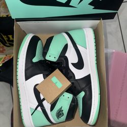 Jordan 1 Retro High OG Green Glow