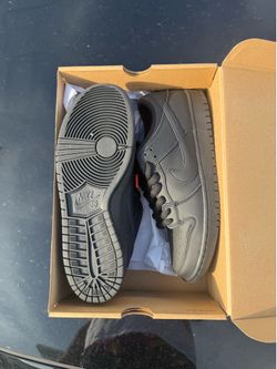 NIKE SB TRIPLE BLACK