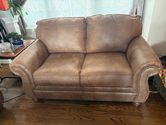Matching sofa and loveseat