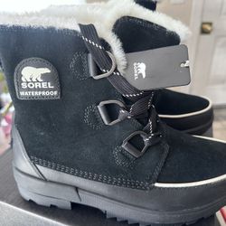 Sorel Tivoli IV Waterproof Black Boots - Only Worn To Try On New