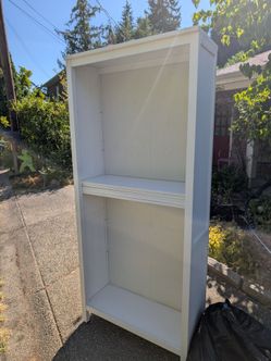 Curb alert bookshelf