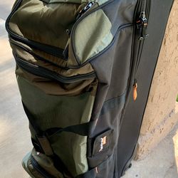 Pathfinder Gear wheeled Luggage