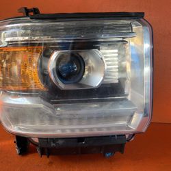 2015 - 2019 GMC Sierra 2(contact info removed) Passenger Side LED Headlight OEM (contact info removed)6
