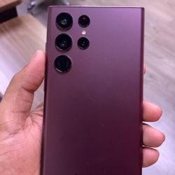 Samsung Galaxy S22 Ultra 512GB Factory Unlocked For $349