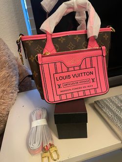 Louis Vuitton Monogram Pink Handbag with Strap