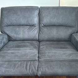 Loveseat For Sale, Like New! Ready For Pick Up