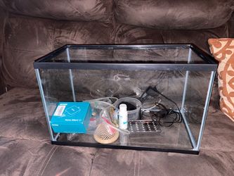 10 gallon aquarium w/ accessories
