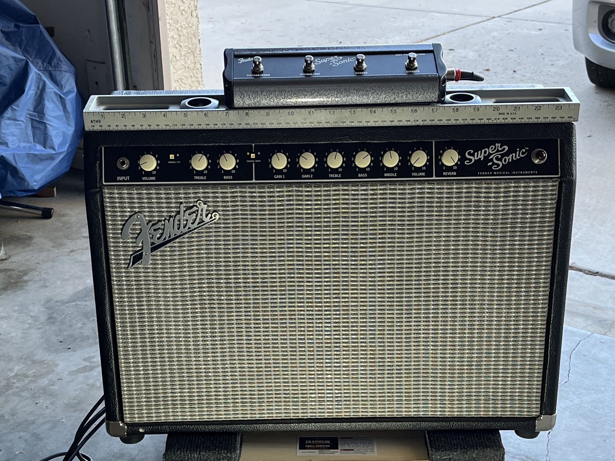 Fender Tube Amp - model Super Sonic 22 - Modded
