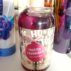Bath And Body Frosted Cranberry 2 In 1 Wash, New